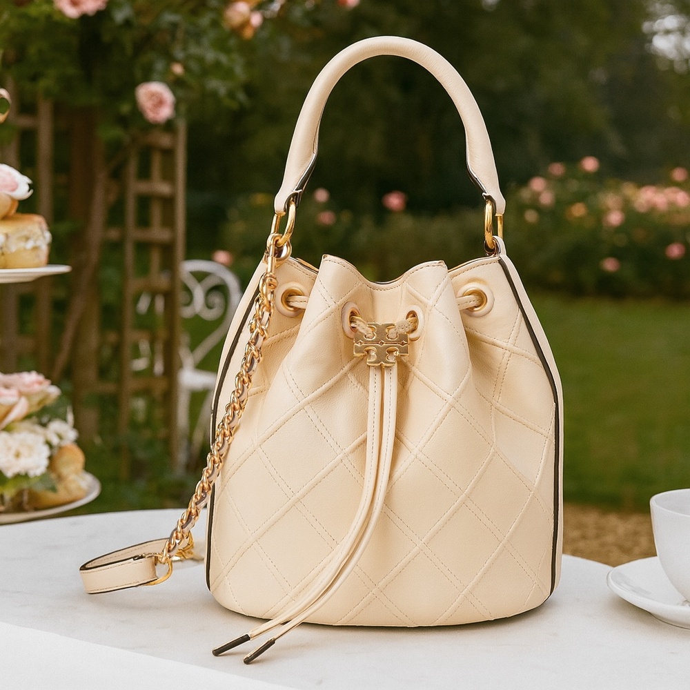 NEW Tory Burch Soft Fleming New Cream Quilted Leather Bucket Crossbody Tote Bag